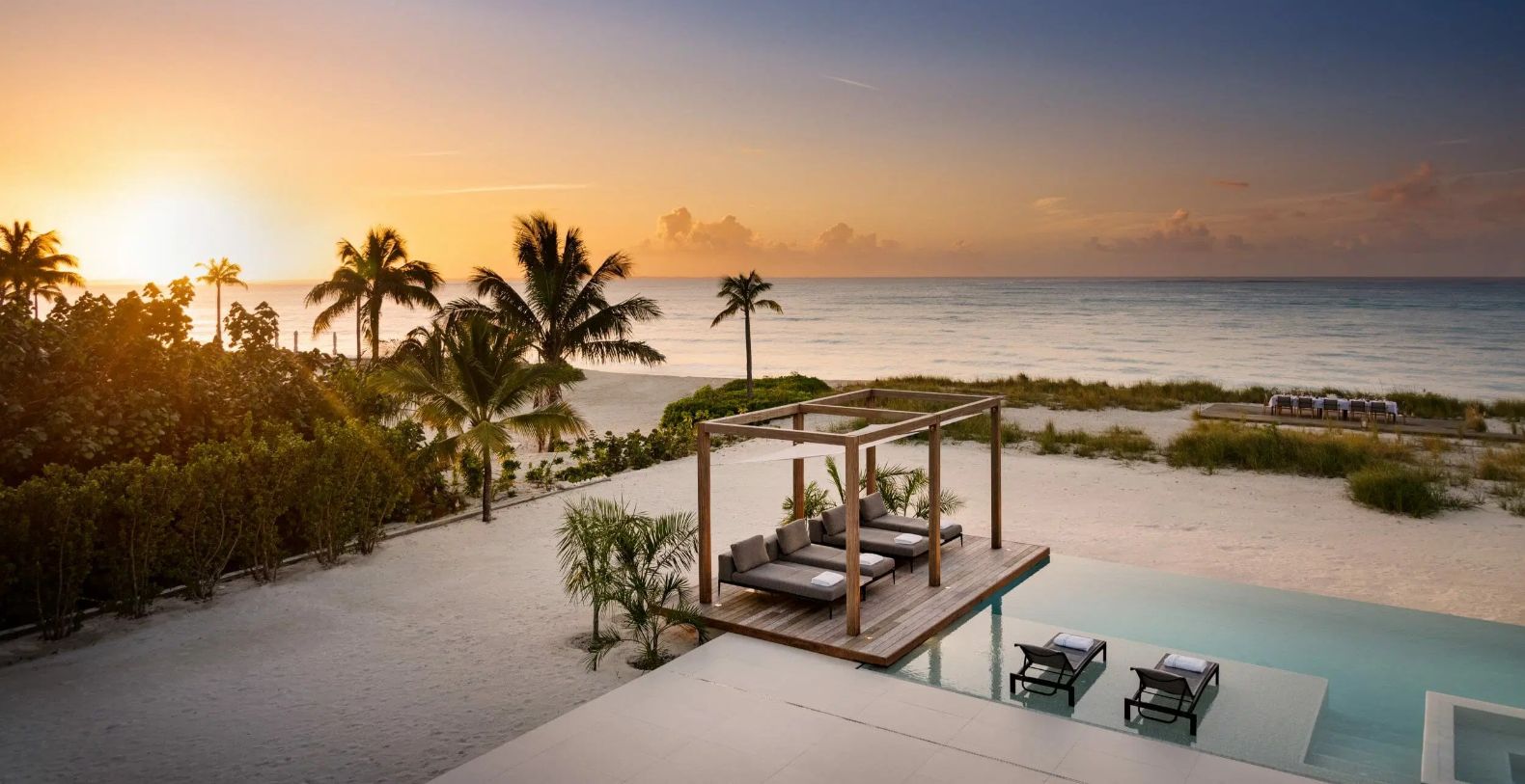 Vision Beach Turks & Caicos Vacation Villa - Grace Bay, Providenciales